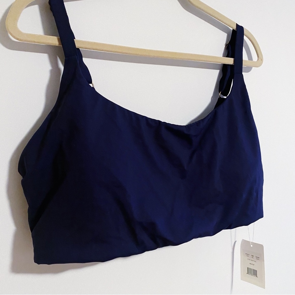 Andie - Navy Maui Top - Picture 2 of 3